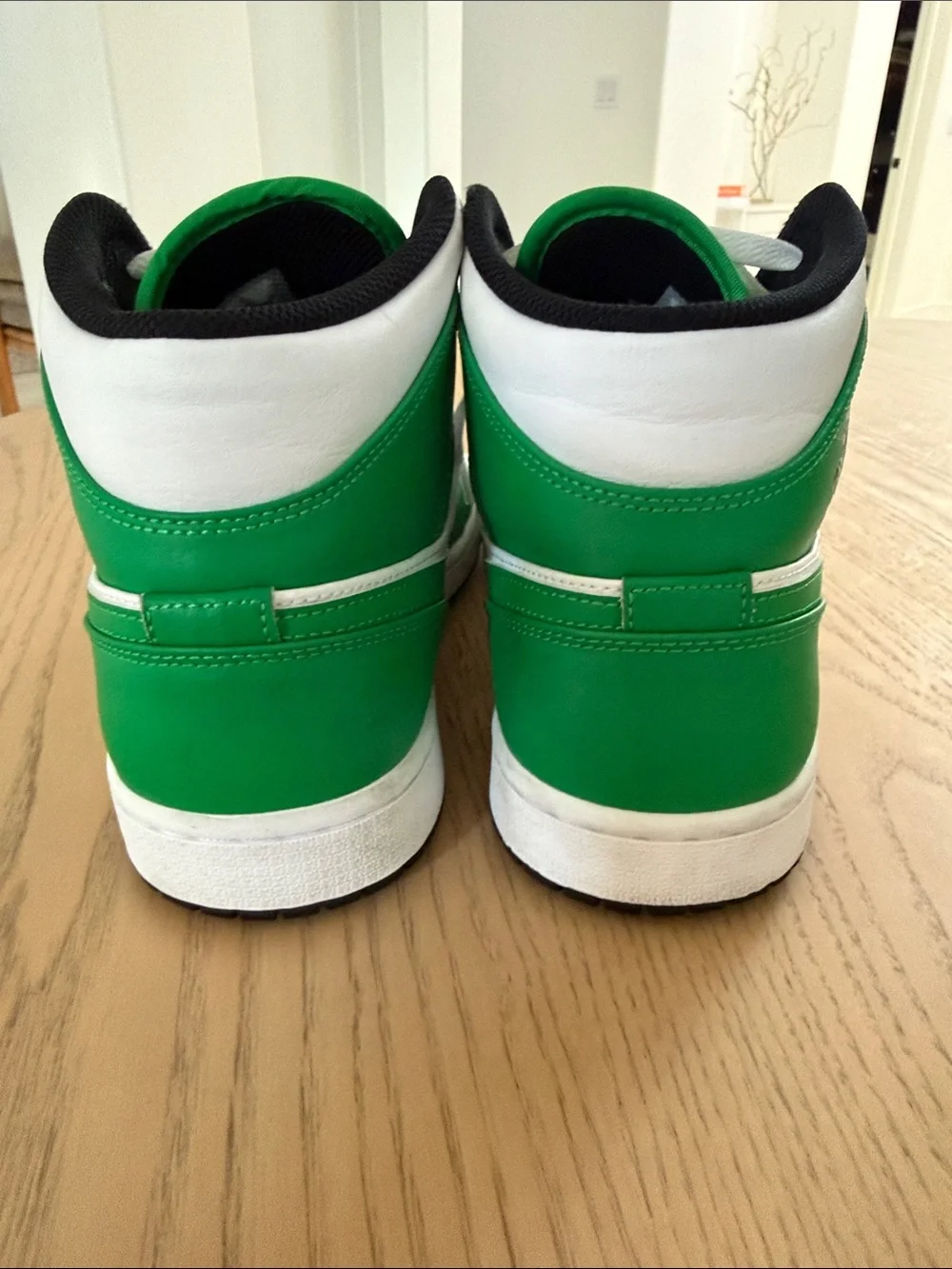 Air Jordan 1 Mid 